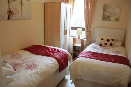 2nd twin bedroom